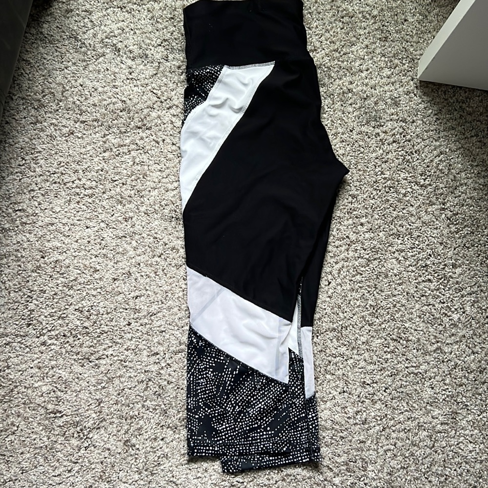 Black & White Mesh Capri